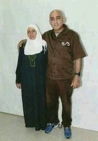 وفاة والدة الأسير المحرر المبعد إلى مصر كميل أبو حنيش في بيت دجن بنابلس